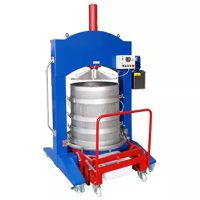 Presă de struguri și fructe